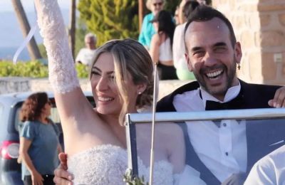 Πάνος Μουζουράκης - Μαριλού Κόζαρη: Βάφτισαν την κόρη τους