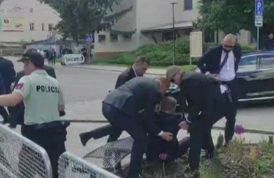 Βίντεο-σοκ: Η στιγμή που ο δράστης πυροβολεί τον πρωθυπουργό της Σλοβακίας