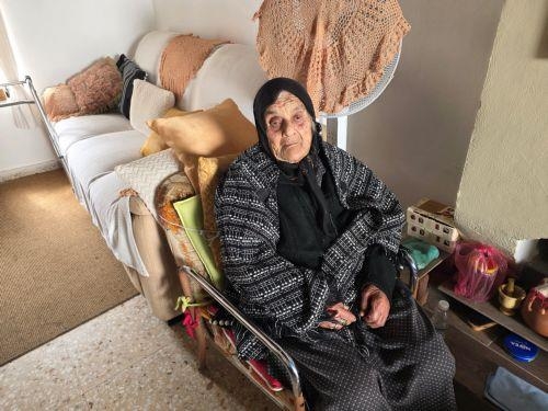 Στα 105 χρόνια της η Αργυρή Αχιλλέα από την Τάλα ξανά στην κάλπη