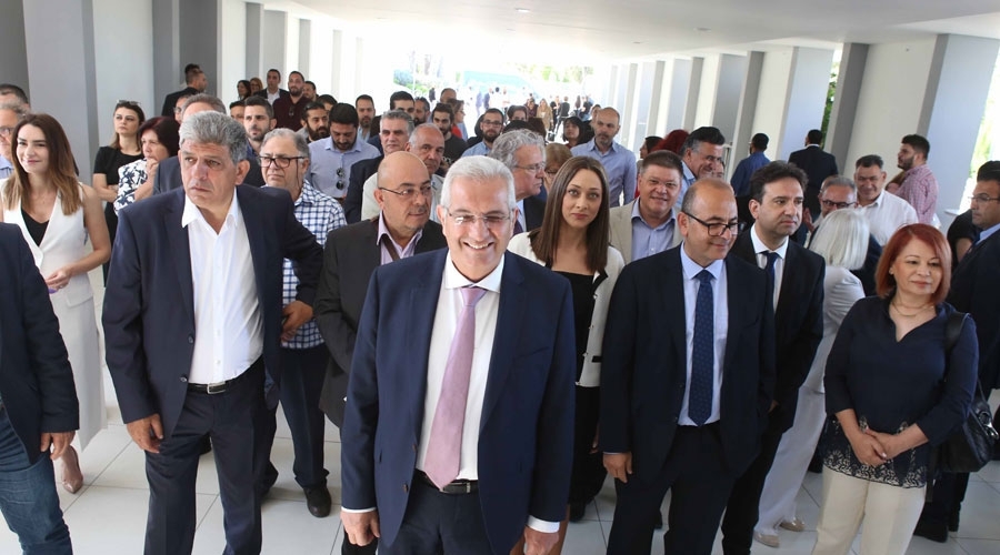 Σύσσωμο το ΑΚΕΛ