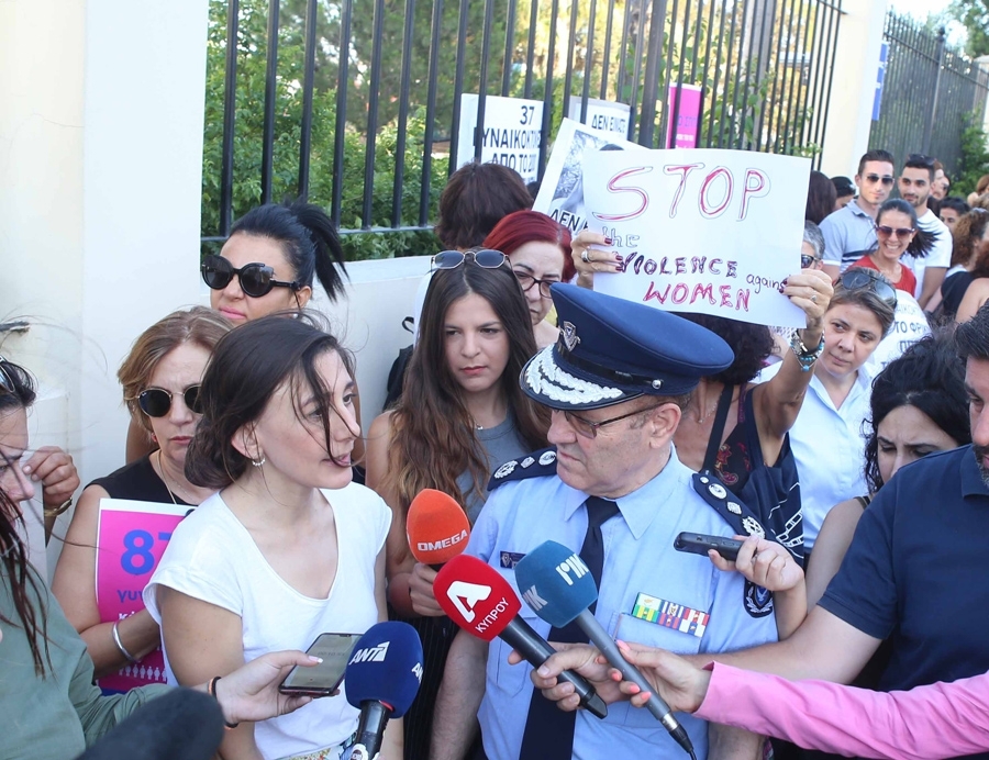 Ο αρχηγός της Αστυνομίας Κος Μιχαηλίδης με την Κα Τώνια Σταυρινού