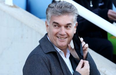 Γιγαντιαία φανέλα Ομόνοια – Novibet στο ΓΣΠ! 