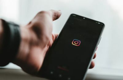 Η Ρωσία περιορίζει την πρόσβαση στο Instagram