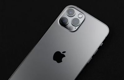 Apple: Θα πουλάει τα iPhone με... μηνιαία συνδρομή 