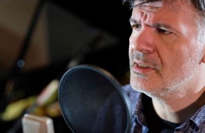 Ο Φοίβος Δεληβοριάς στην Κύπρο για μία ξεχωριστή συναυλία! 
