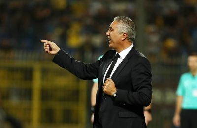 «Κουνάει μαντήλι» ο Κωστένογλου