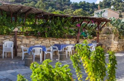 Για φαγητό μετά τη θάλασσα σε έξι «μυστικά» στέκια 