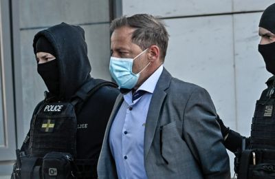 Απολύθηκε από την αεροπορική 
