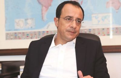 Αφήγημα εμπλοκής Χριστοδουλίδη στις πολιτογραφήσεις πλασάρουν ΑΚΕΛ - Συναγερμικοί 