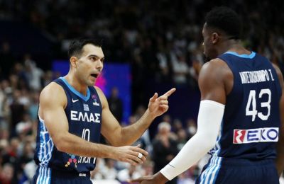Αδιανόητο buzzer beater Σλούκα στο ημίχρονο πίσω από το κέντρο! (vid)