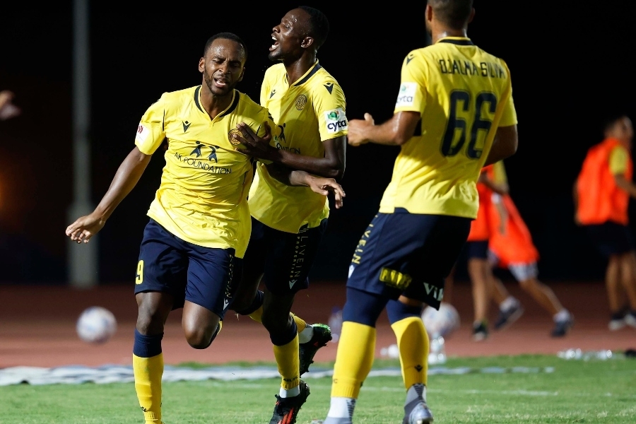 Οι πανηγυρισμοί των παικτών της ΑΕΛ στο 1-0