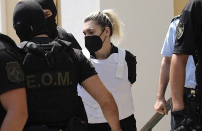 «Το παιδί μου με ρώτησε εάν τιμωρήθηκε» είπε για την απόφαση να αφεθεί ελεύθερος ο ιερέας μέχρι τη δίκη στις 16 Ιουνίου