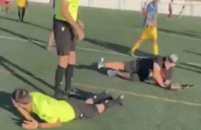  Πατέρας κάνει ντου και χτυπάει τον διαιτητή (vid)