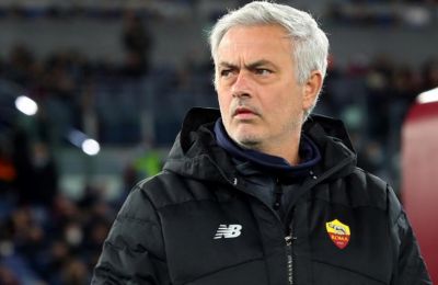 Moυρίνιο: «Αν είχα νικήσει στο ντέρμπι όπως ο Σάρι, θα με είχαν σκοτώσει»