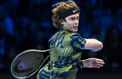 Με το δεξί στο ATP Finals ο Ρούμπλεφ, πήρε το θρίλερ με Μεντβέντεφ!