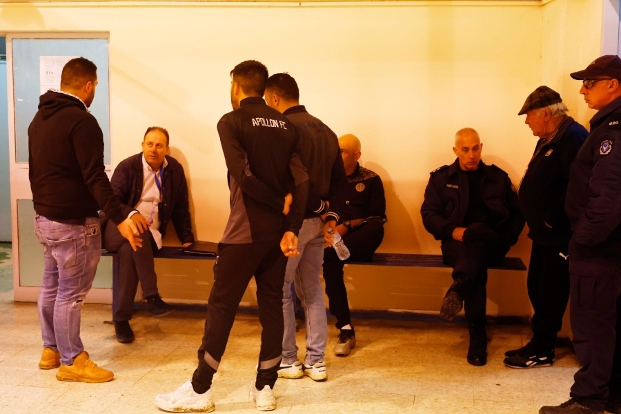 Η σύσκεψη που έγινε στα αποδυτήρια του Τσιρείου