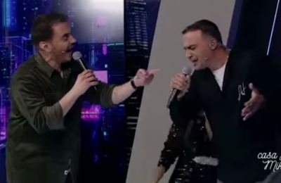 Η Στέφανη με σέξι μαγιό «αναστατώνει» στους δρόμους Λευκωσίας - Λεμεσού