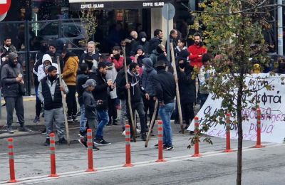 Από την επίθεση σκοτώθηκαν και δύο αστυνομικοί