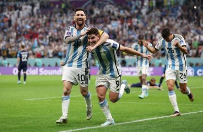 Η Αργεντινή στον τελικό με... ήρωες τους Μέσι και Άλβαρες (vid)