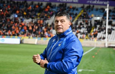 ΑΠΟΕΛ: Σέντερ φορ, εξτρέμ και επιθετικό χαφ 