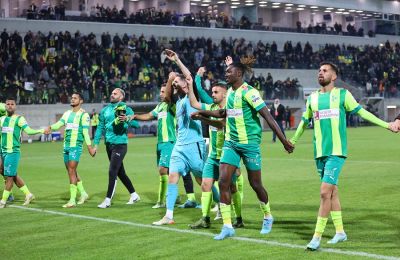 Με το κεφάλι ψηλά η ΑΕΚ στο Λονδίνο! Conference League με ελκυστικές αποδόσεις και Cashout μόνο στη Meridianbet!