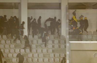 Αυτοί κατέστρεψαν το γήπεδο των 40 εκατομμυρίων - Βίντεο 