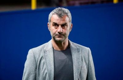 Ανόρθωση: «Λευκός καπνός» με Λάρκου!