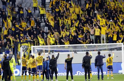 Γιανέφσκι: «Πρέπει να σκεφτώ αν θα μείνω εδώ»