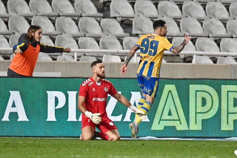 Ο πανηγυρισμός του Δώνη στο 2-0