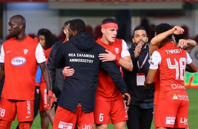 Νέα Σαλαμίνα: Άλλαξε τροπάριο και… θέλει εξάδα!