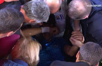 Ανέβηκε στην εξέδρα και ξέσπασε σε κλάματα μετά τον τελικό ο Τζόκοβιτς! (vid)