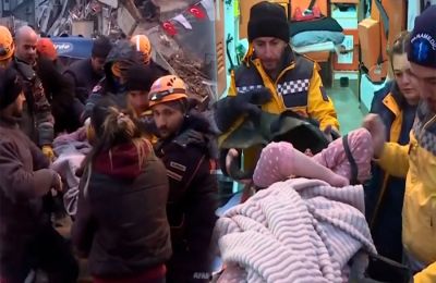 «Tι κοιτάτε; Εσείς ήσασταν, και οι 12. Τέρατα»