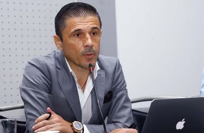 Νέα Σαλαμίνα για Μάζιτς