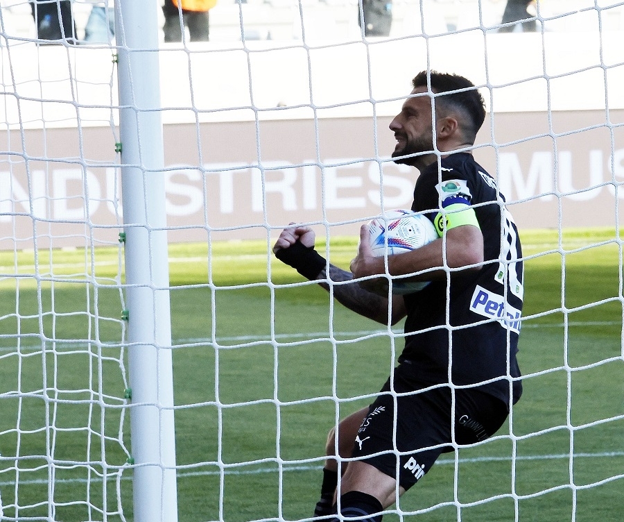 Η λύση για την ΑΕΚ ήρθα από την άσπρη βούλα με την εύστοχη εκτέλεση του Τρισκόφσκι που μείωσε για την ομάδα του  