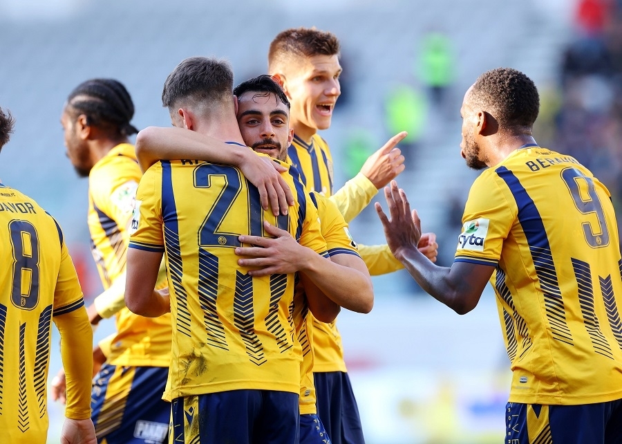 Πρώτο γκολ για τον Κατσανίκλιτς με τα «γαλαζοκίτρινα» που στο 35’ έδωσε προβάδισμα δύο τερμάτων στην ομάδα του 