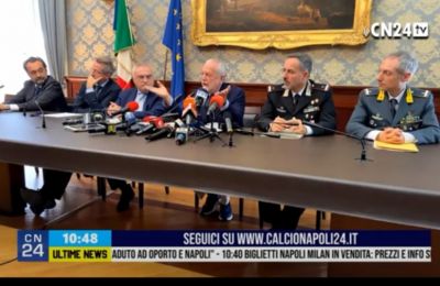 Ντε Λαουρέντις: «Η Μελόνι να δείξει το ίδιο θάρρος με τη Θάτσερ»
