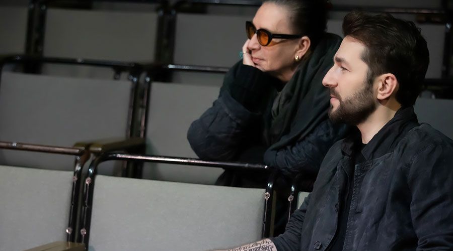 Tο LOVE FM 100.7 παρουσιάζει - Θοδωρής Βουτσικάκης: Στην οδό Φρυνίχου...ξανά 