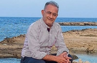 Με λαούτα και βιολιά «καπνίζει» τον γιο της η Κάτια Θεοδότου