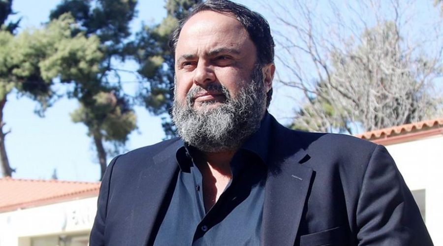 O Μαρινάκης πέταξε μπλοκάκι στον Μπαλτάκο!