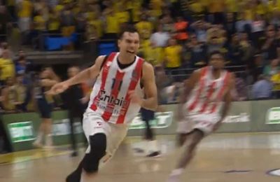 Η επική περιγραφή στο τρίποντο του Σλούκα (vid)