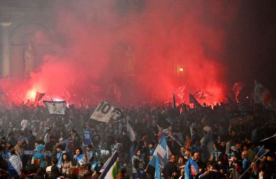 Nάπολι: Ένας νεκρός και επτά τραυματίες στους πανηγυρισμούς