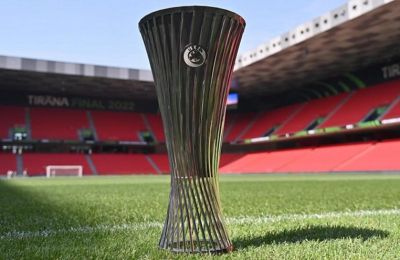 Conference League: Όλα για την ανατροπή από Φιορεντίνα και Άλκμααρ!