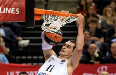 Χεζόνια: «Σπουδαία ομάδα ο Ολυμπιακός-Θα είναι πόλεμος ο τελικός»