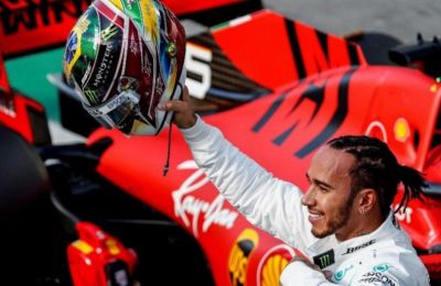 Η Ferrari προσφέρει μυθικό συμβόλαιο στον Λούις Χάμιλτον!