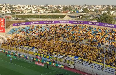 ΑΕΛ: Είσοδος παικτών και... «ΑΕΛάρα Κύπελλο» (vid)
