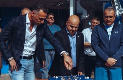 Οπαδοί της Ρόμα «στόλισαν» τον Τέιλορ στο αεροδρόμιο (vids)