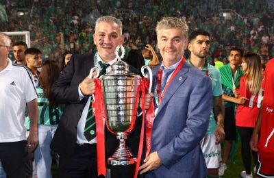 Τους τραπέζωσε ο πρόεδρος! 