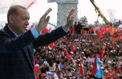 Πανηγυρίζουν οι ψηφοφόροι του Ερντογάν