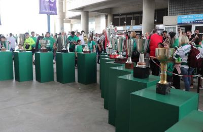 Ομόνοια: Γιορτή στο ΓΣΠ - Στήθηκαν στη σειρά τα 16 κύπελλα! (pics)  