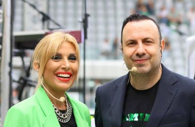 Τρύφωνος και Φιλιππίδου με φανέλα του Άρη στη φιέστα